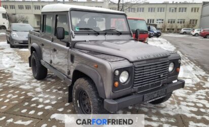 Land Rover Defender z Car For Friend